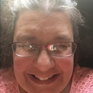 Meet your Posher, Renee